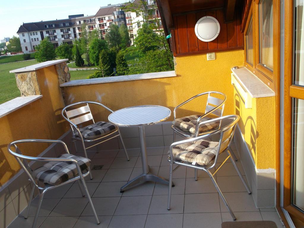 Birdland Panorama Apartman Bük Oda fotoğraf